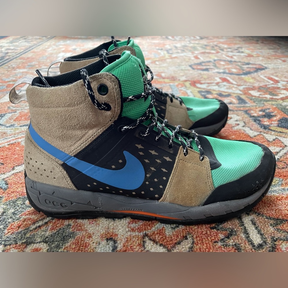 Nike ACG Boots, men’s size 9